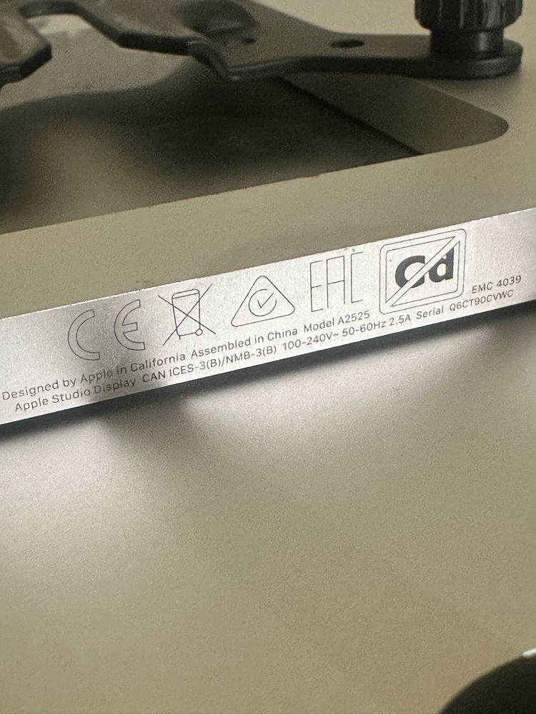 Apple Studio Display (модель A2525, EMC 4039)