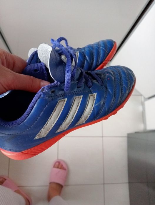 Halówki adidas niebieskie dla chłopca rozm 31