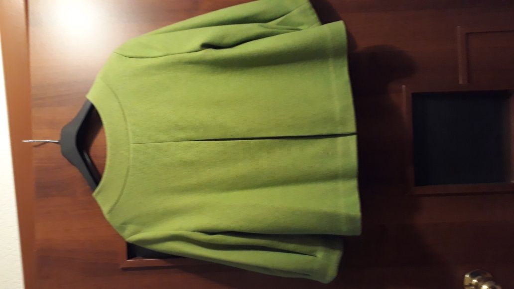 Пальто шерстяное женское зеленого цвета