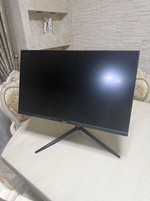 QUBE G27F2 240 герц