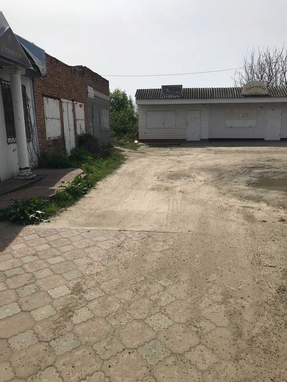 Купуйте комерційну нерухомість . Центр селища. Власник