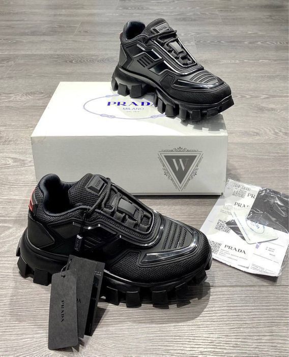 Кроссовки Prada Cloudbust на высокой подошве
