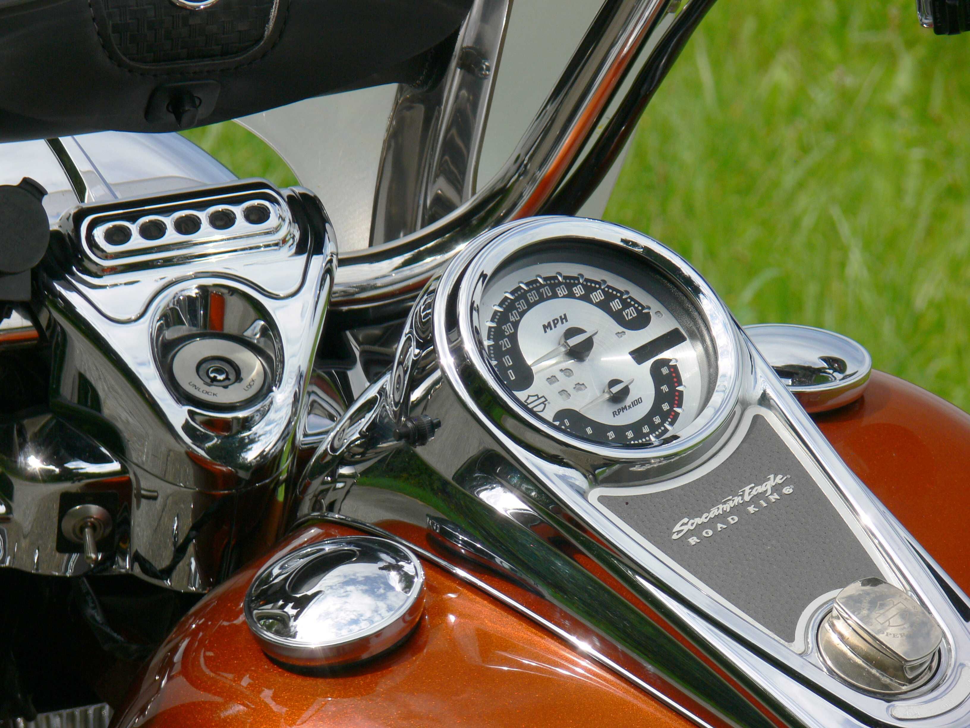 Harley-Davidson Road King CVO limitowany  Screamin' Eagle 110   Glide