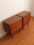 Par de mesas de cabeceira Vintage / Pair of Vintage side tables