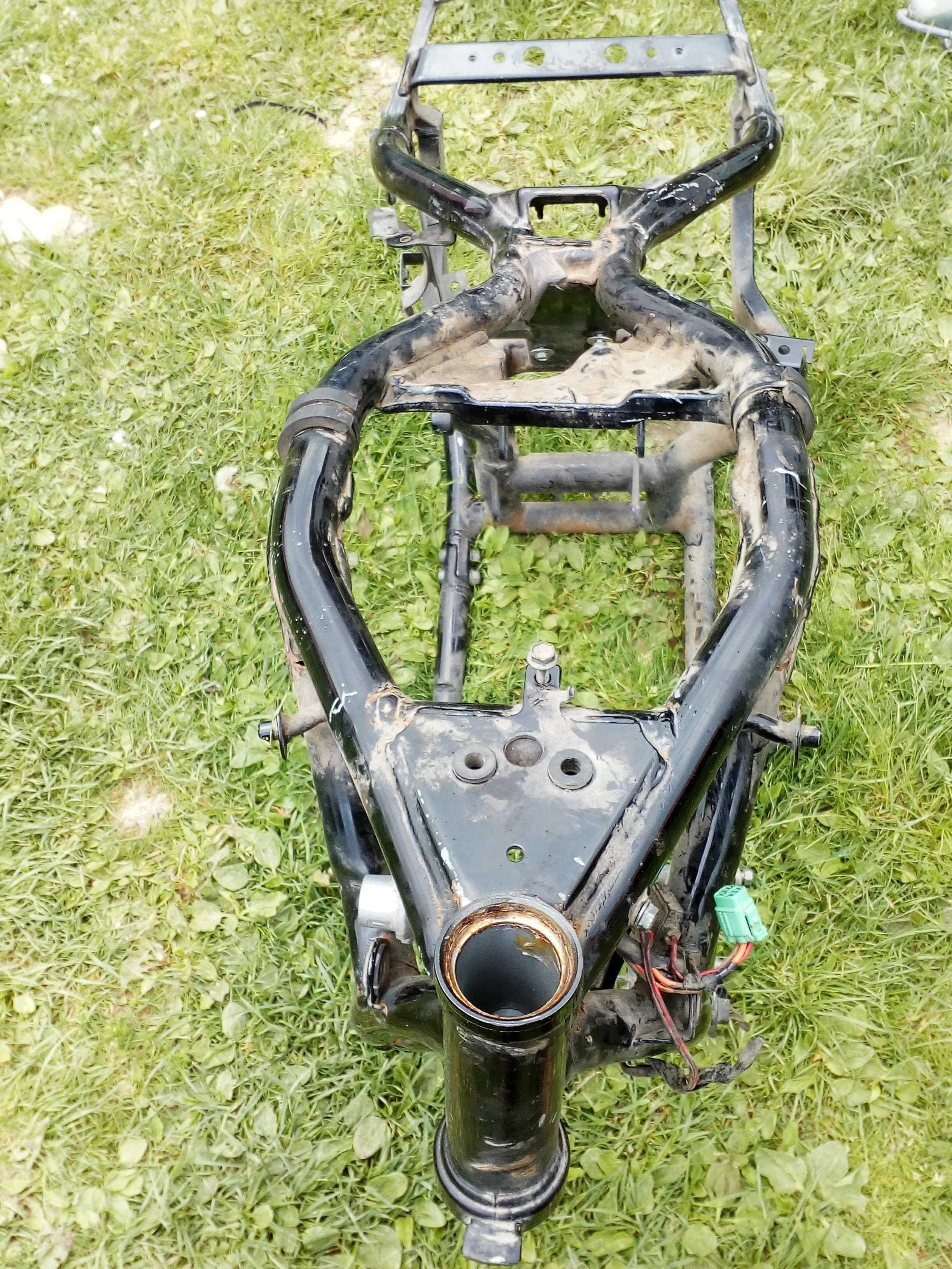Suzuki vl 800 boulevard c50 rama z dokumentami 2006 uszkodzona