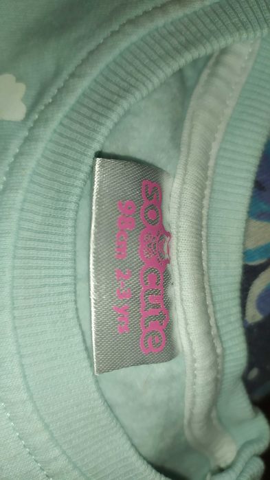 bluza SOCUTE rozmiar z metki 98
2 - 3 LATA