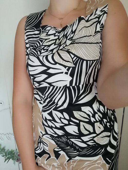 Piękna sukienka w wzory