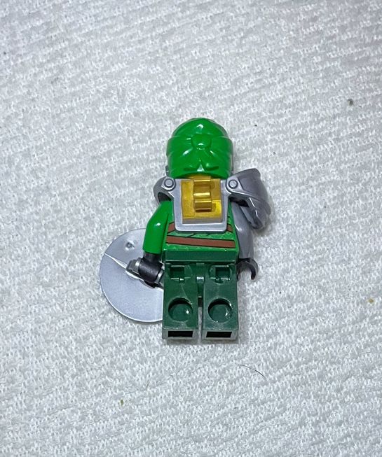 Lego ninjago lloyd hero njo602