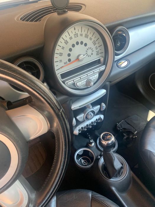 Mini cooper.    .