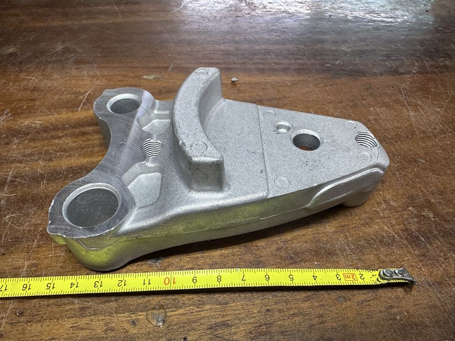 Кронштейн подушки двигателя Honda Civic 4d 1.8 автомат