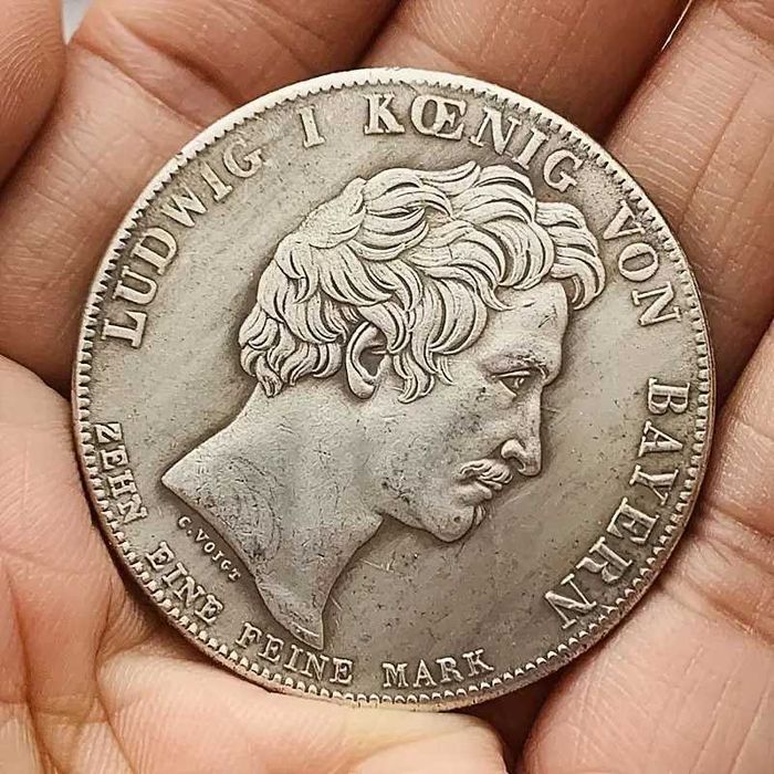 Немецкая монета 1835 года - Монета из коллекции немецкой филателии