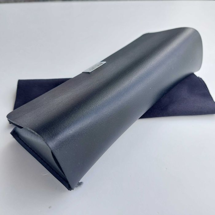 Hugo Boss - Oryginalne etui na okulary