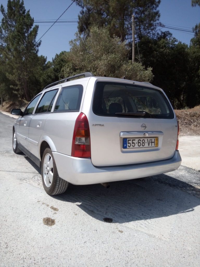 Opel astra 1.4 gasolina de 2003 com Ar condicionado