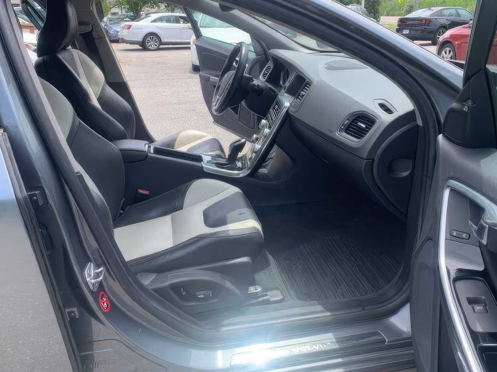 2017 Volvo S60 Cross Country