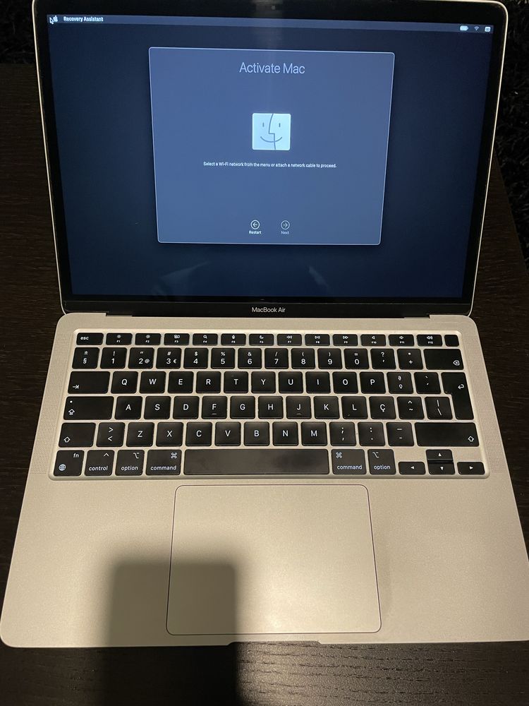 2020 Apple Macbook Air com Apple M1 chip