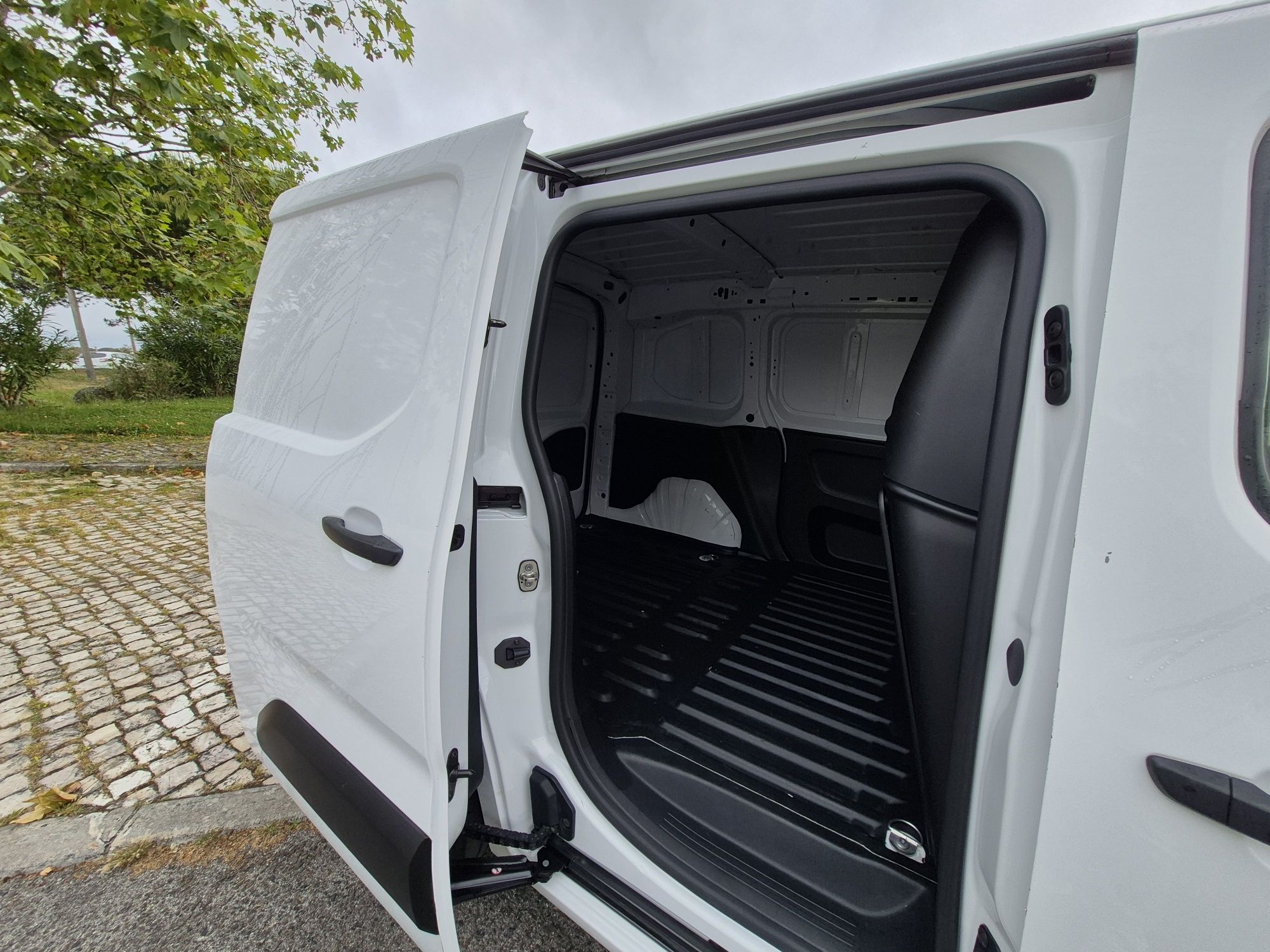 Opel Combo - 70.000KM - 2021 | GARANTIA | 3 LUGARES