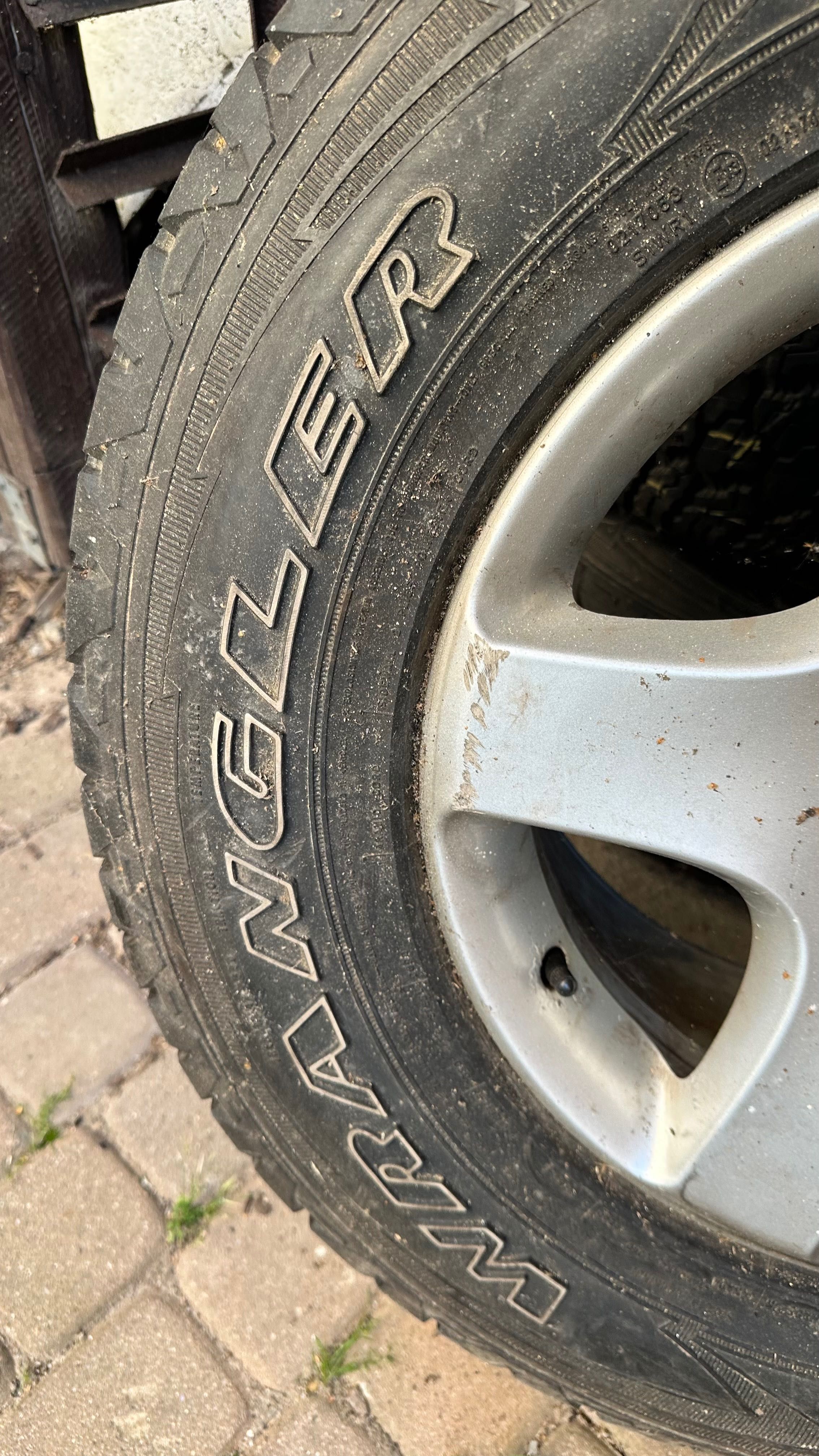 Good Year  Wrangler AT Koła 17” vw touareg 245/75/17