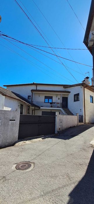 Moradia T3+1 para venda