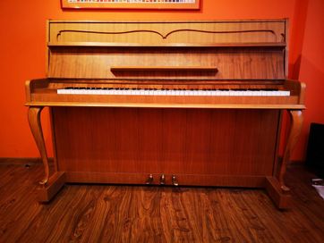 Pianino Calisia M105 Chippendale