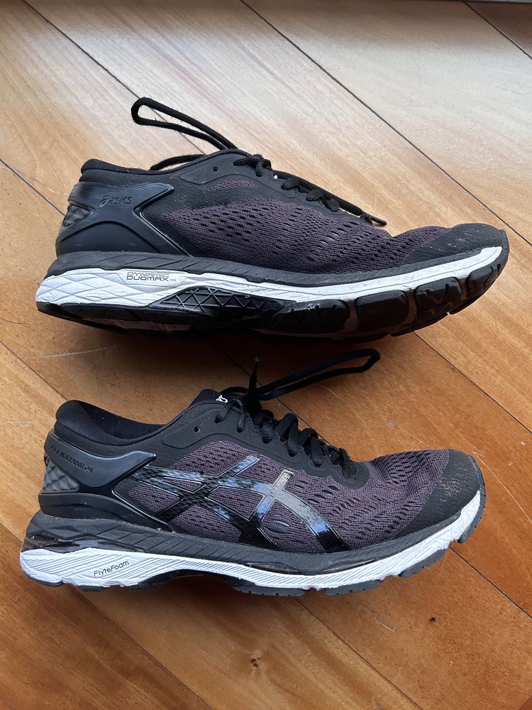 Sapatilhas pretas asics