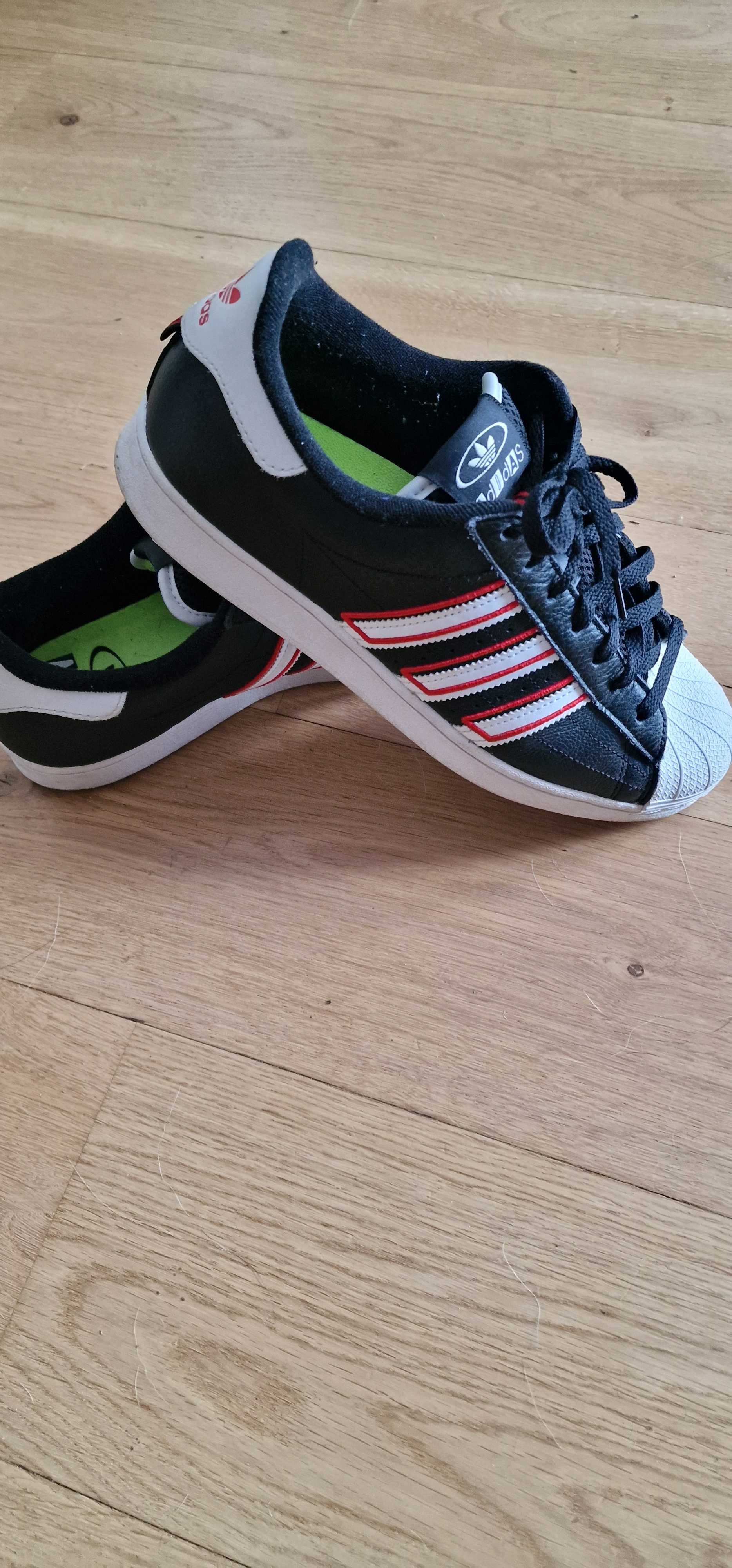 Adidas superstar 44 2/3