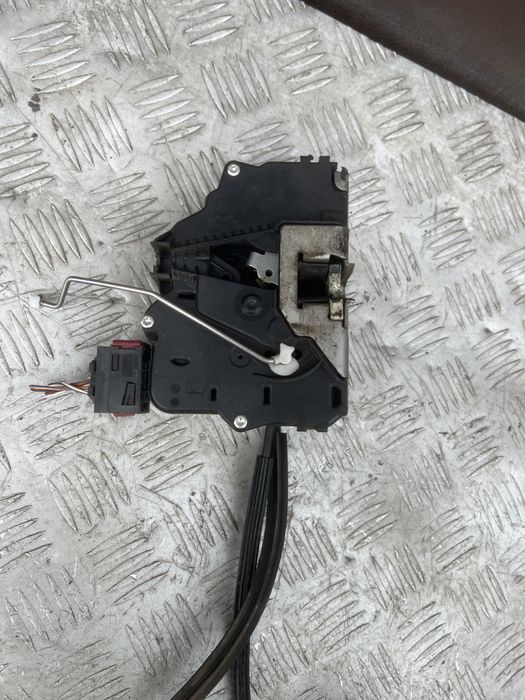 Замок двери, задней левой, Fiat Fiorino/Citroen Nemo