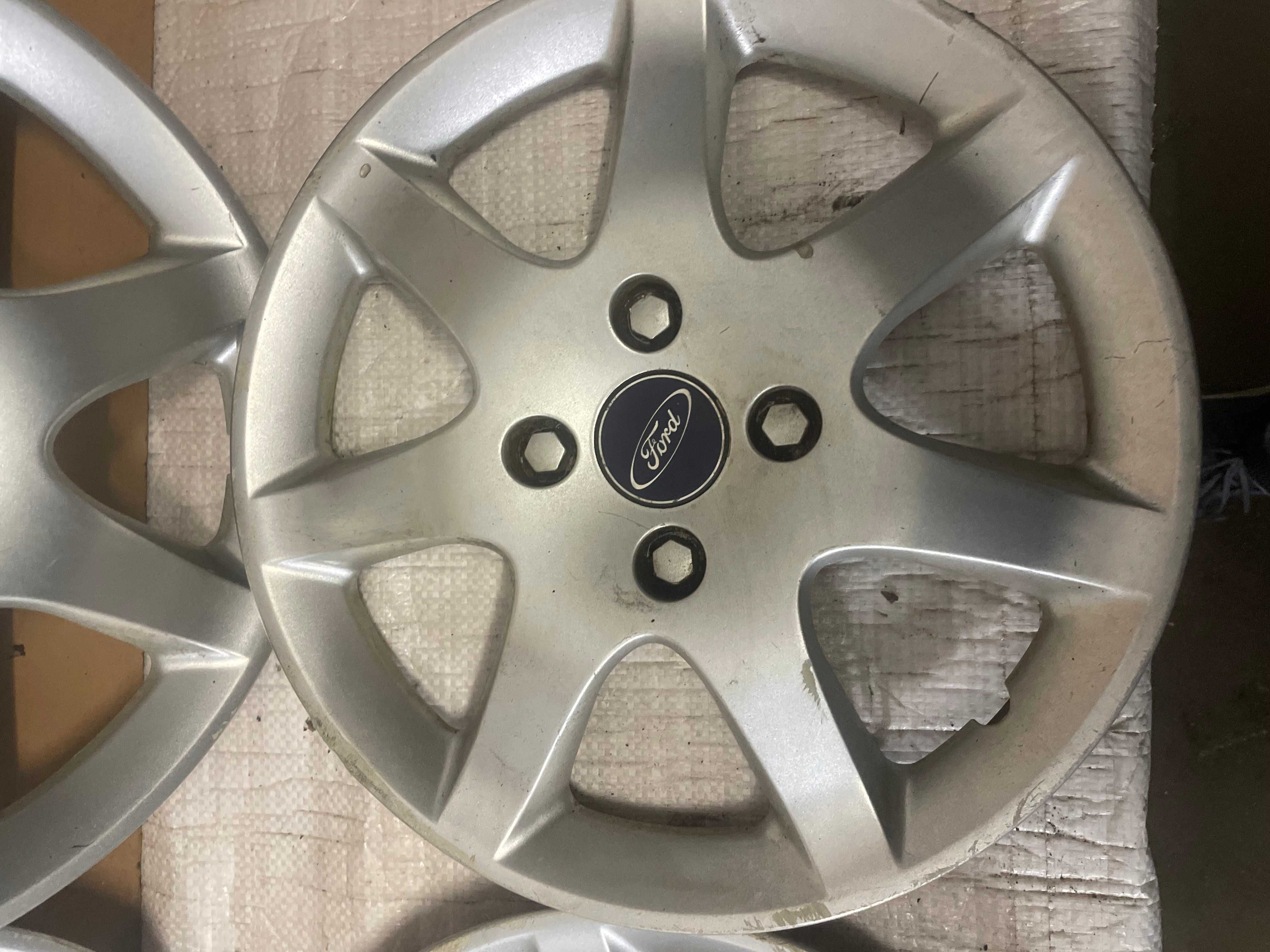 Kołpak komplet Ford 15 R15 oryginał