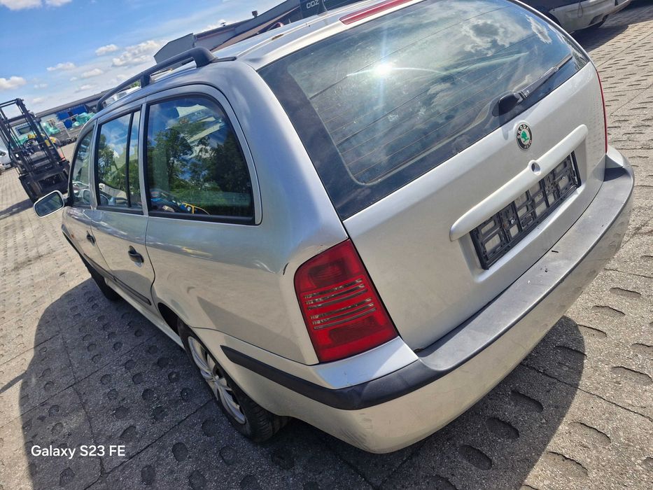 Skoda Octavia I 1.6 benzyna 100KM w całości na części #412
