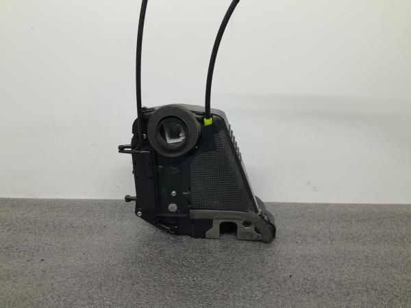 Fechadura / fecho porta trás direito TOYOTA Yaris (_P9_)