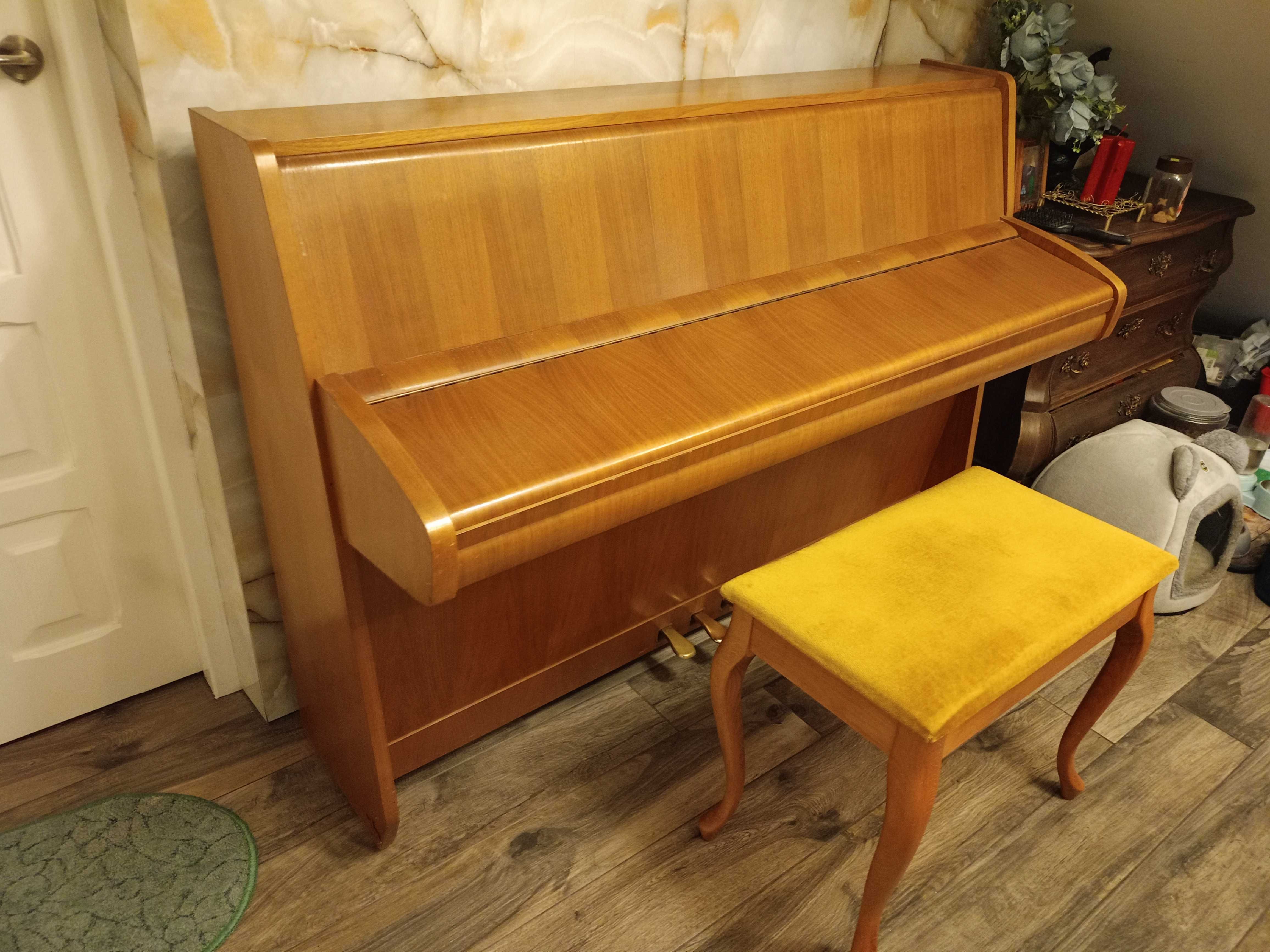 Pianino Schimmel