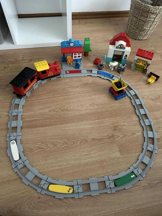 Lego Duplo pociąg i stajnia