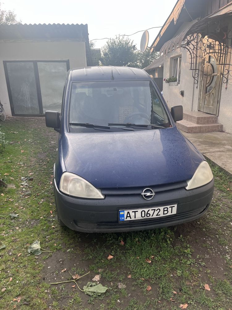 Автомобіль opel combo 1.7 DI