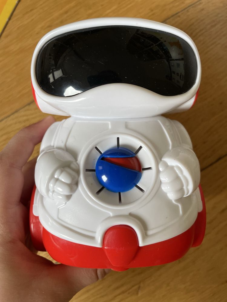 Doc - mówiacy robot edukacyjny