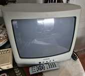TV cores CRT Sunkaï S14TX 14" (36cm) com comando
