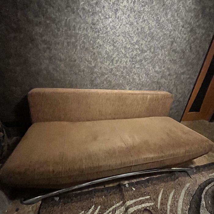Продам удобный диван