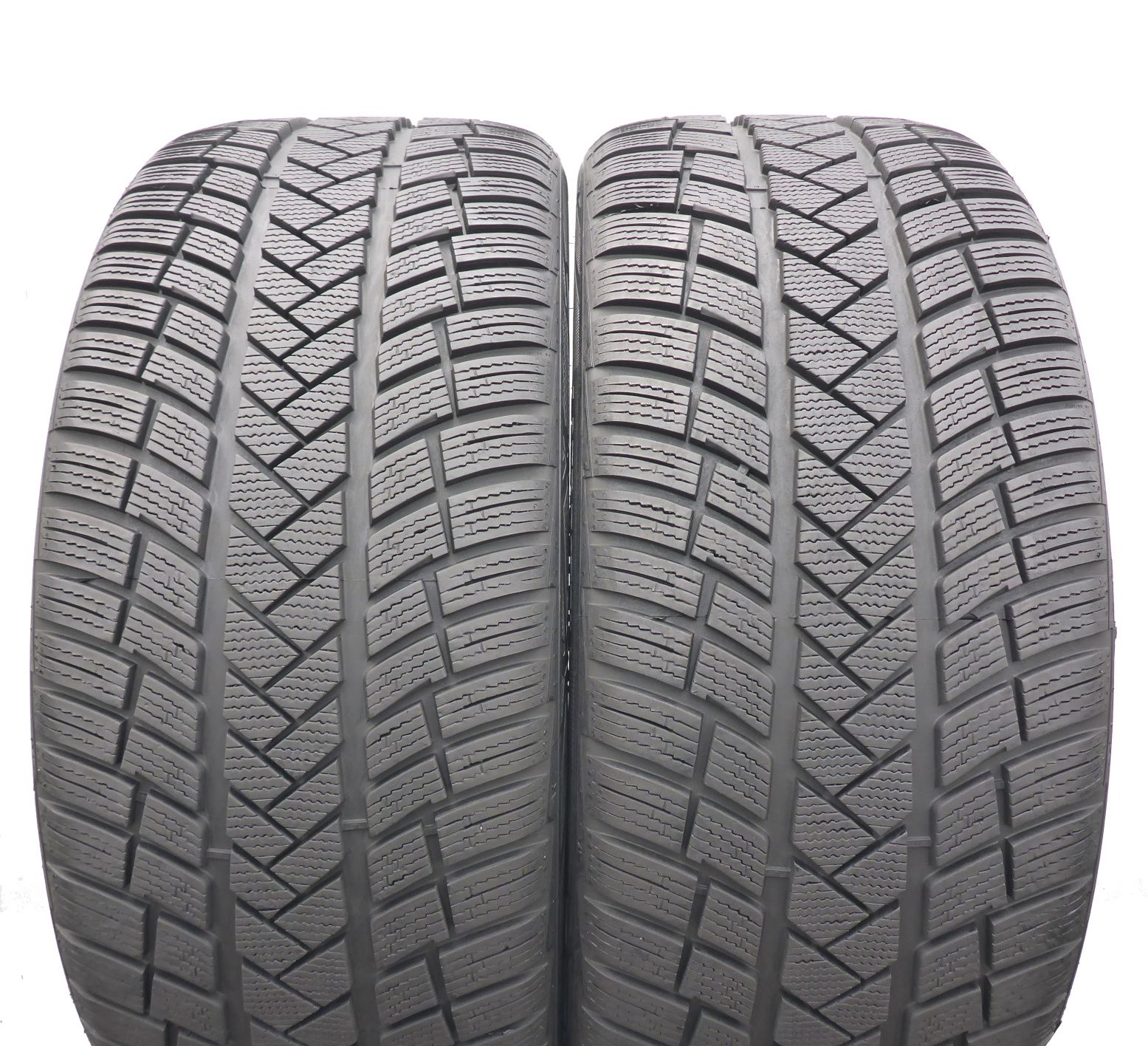 Opony 265/40/21 Vredestein 265/40R21 105Y XL Zimowe 2024 8-8,2mm