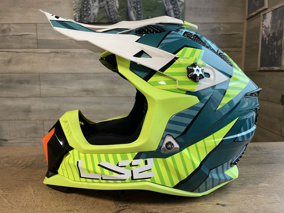 Мотошолом LS2 MX700 Subverter Evo (Іспанія)