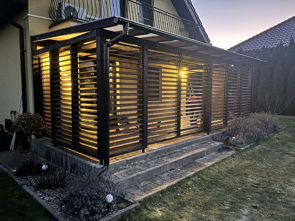 Zadaszenie tarasu pergola ruchome deseczki shuttersy