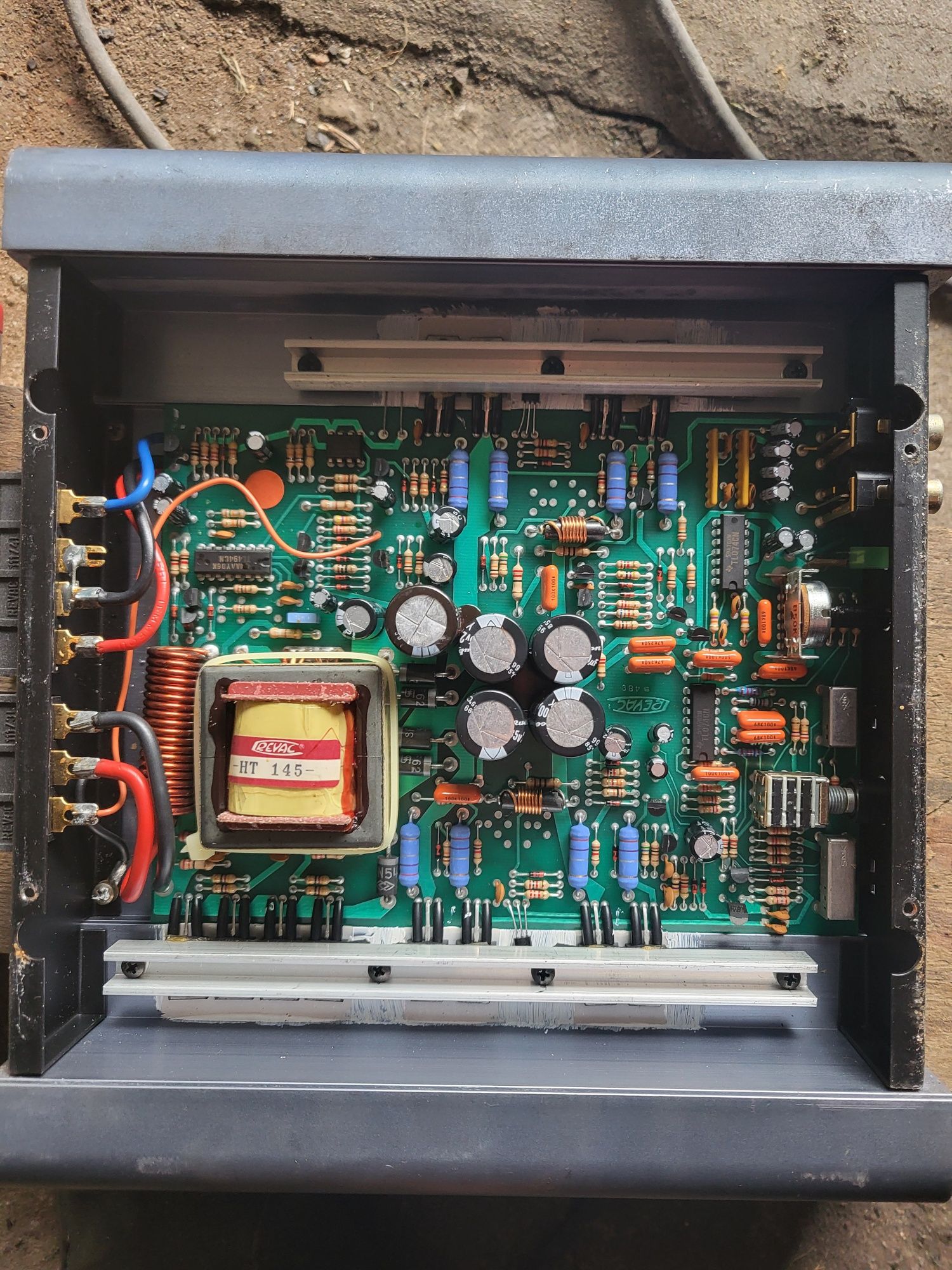 REVAC HIFI HT 145 Wzmacniacz samochodowy