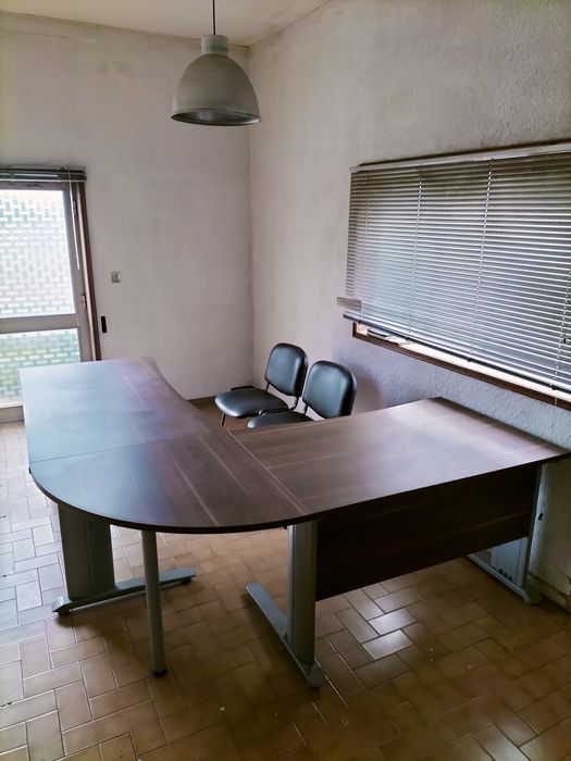 Secretarias de escritório + 2 Cadeiras