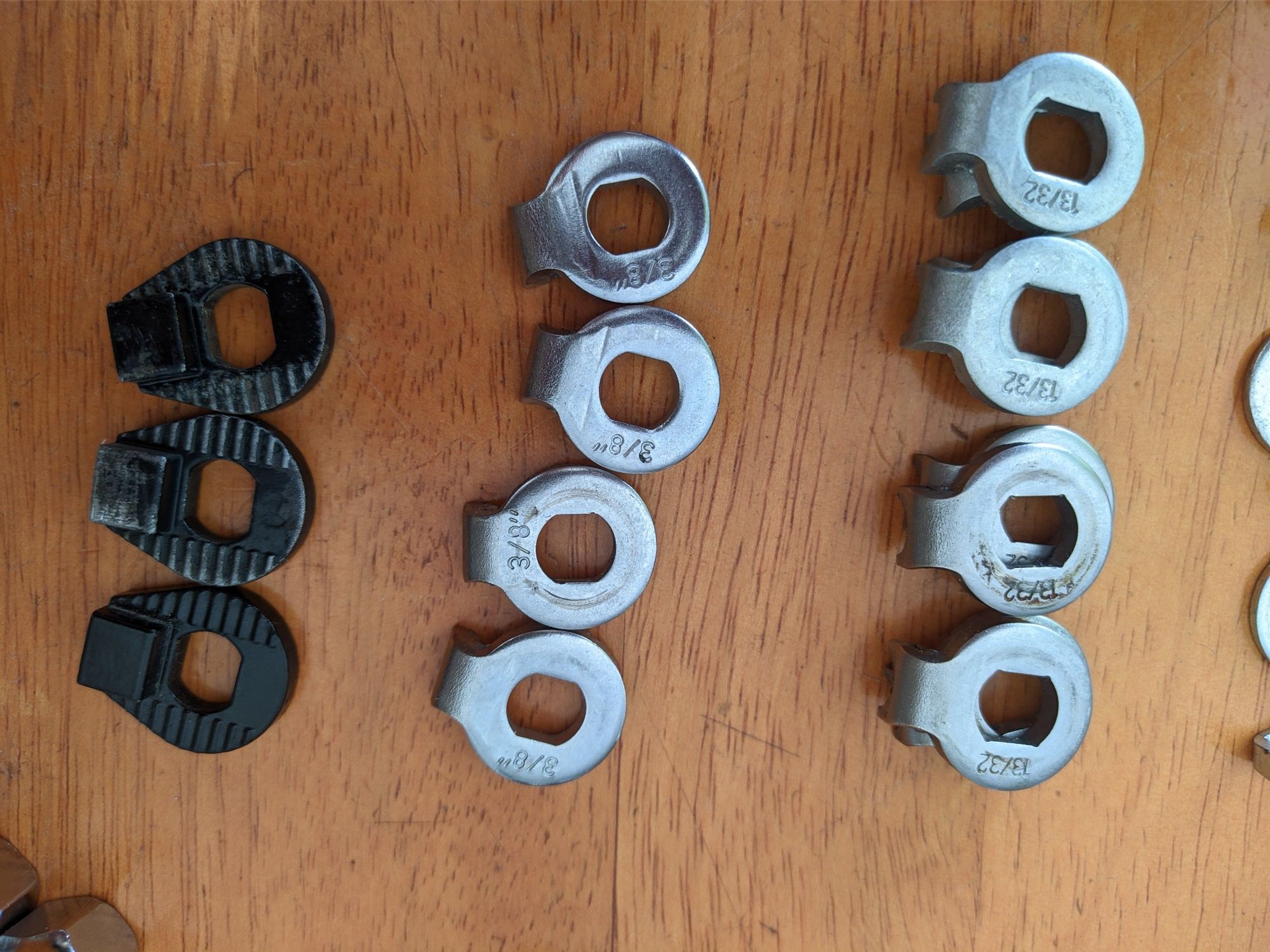 Nakrętki, podkładki Shimano, Sram, Sturmey-Archer