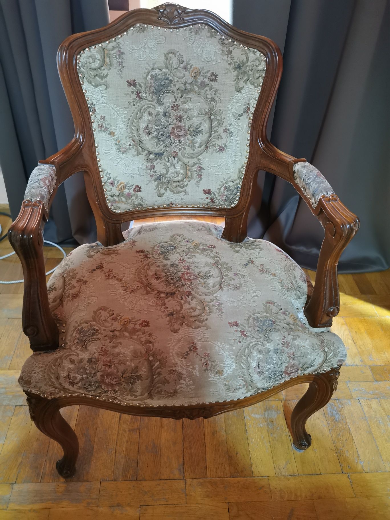 Zestaw mebli w stylu Ludwika XV - sofa i dwa krzesła - elegancki kompl