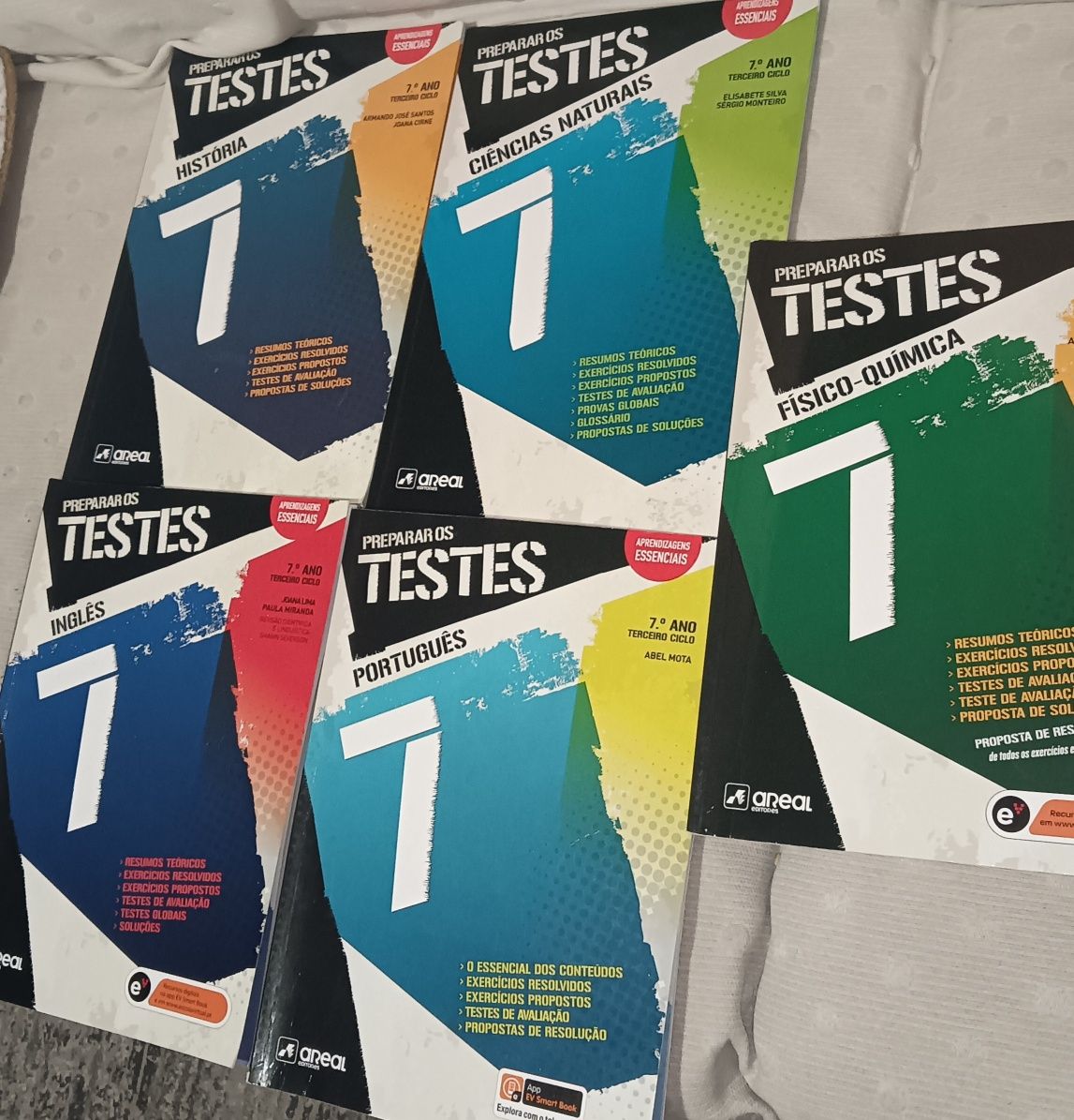 Livro de exercícios "Prepara os Testes" 7° Ano