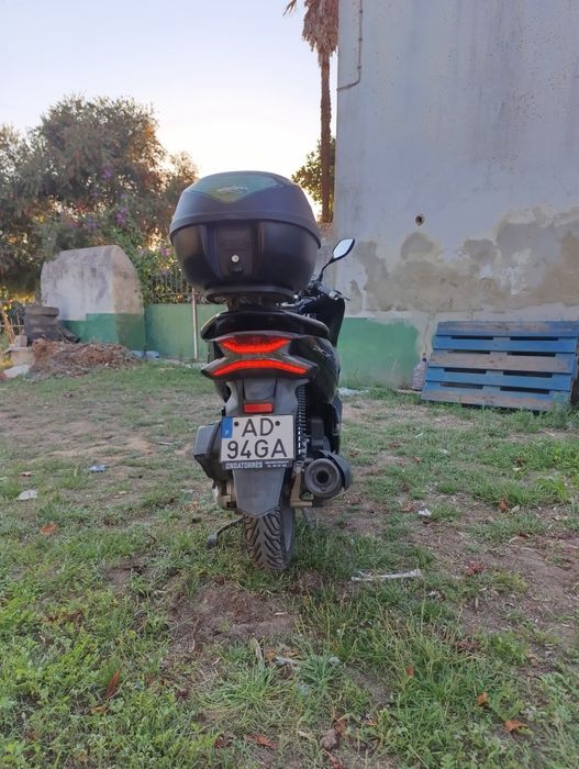 PCX Honda, em bom estado.