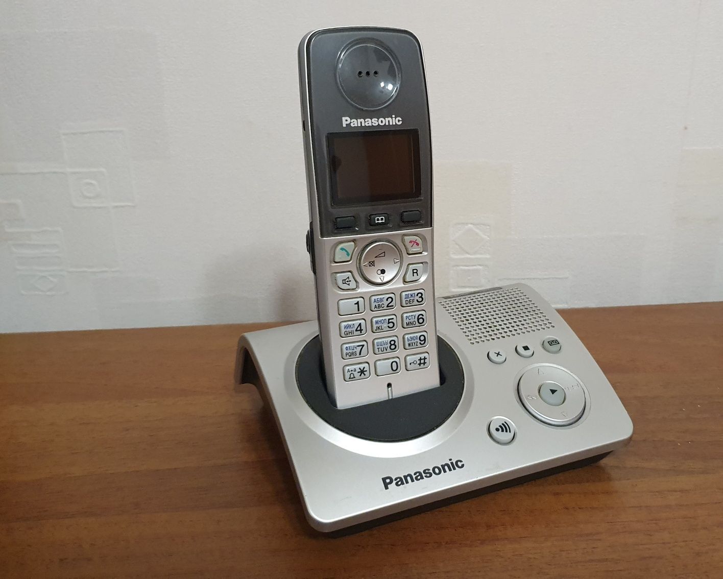 Радиотелефон Panasonic  KX-TG8097UA Silver