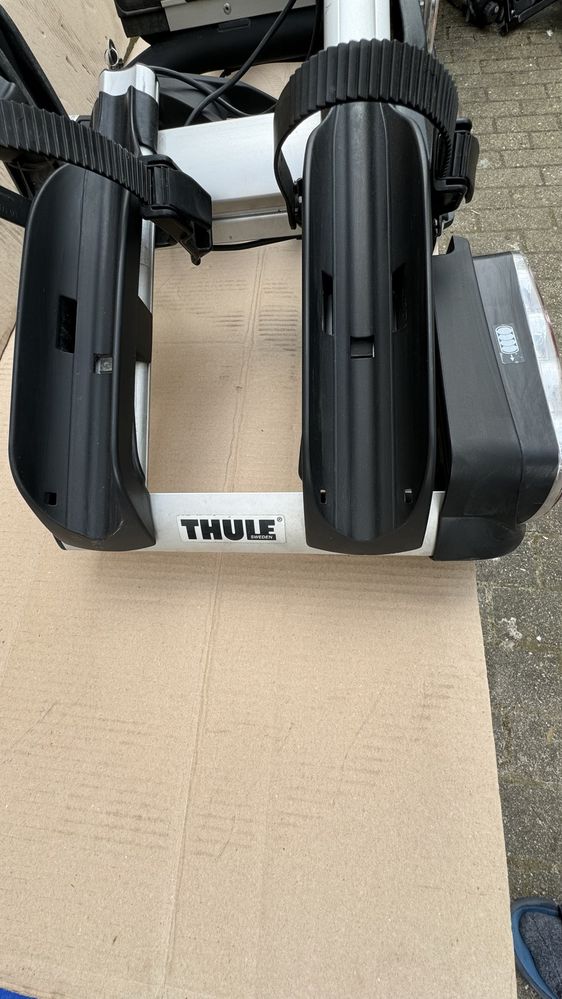 Bagażnik na haka na 2 rowery firmy  Thule Carrier 935