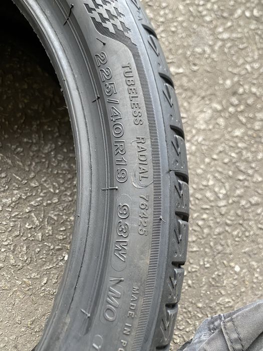 Pneus 225/40/19 Bridgestone Turanza T005 MO