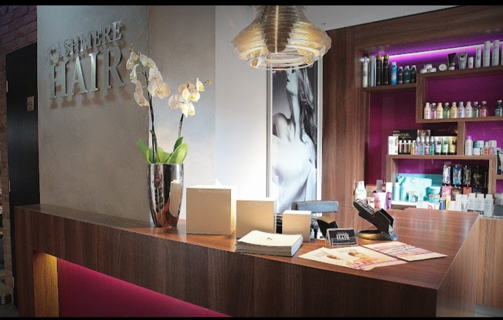 Podnajmę stanowisko fryzjerskie