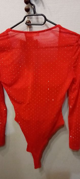 Nowe body czerwone roz m/l