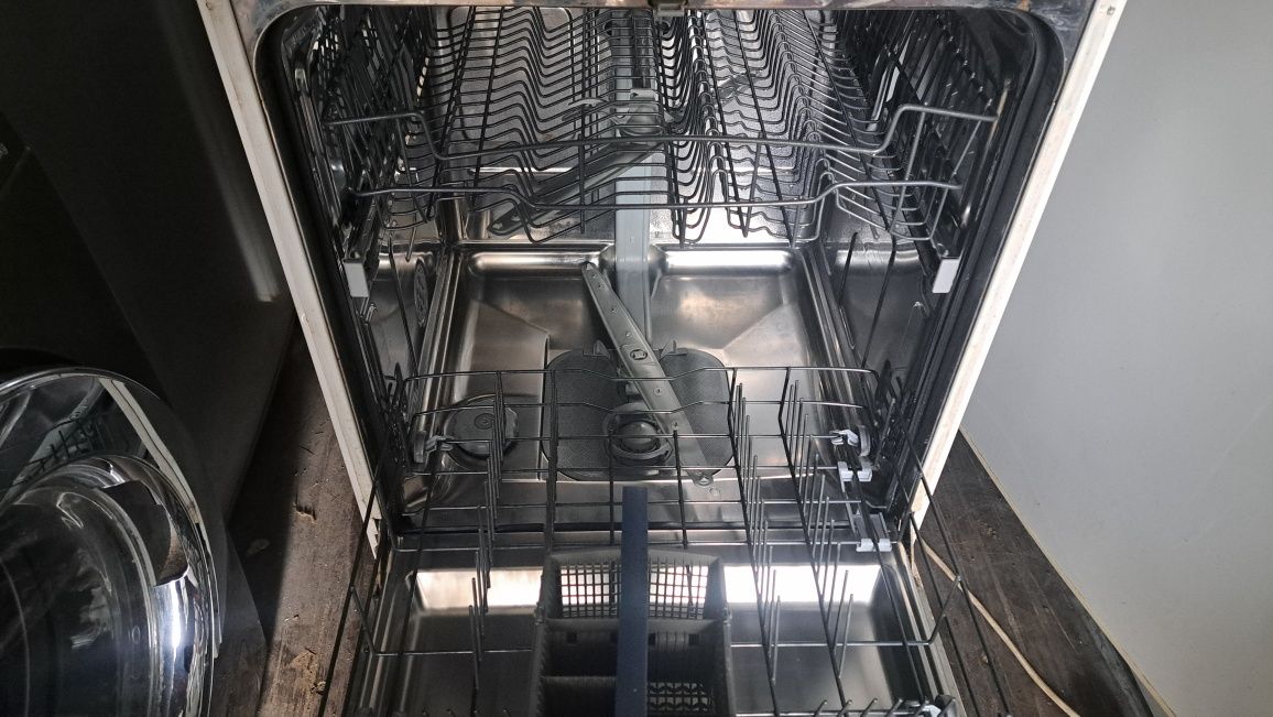 Sprzedam zmywarkę firmy Whirlpool